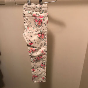 EUC - GIRLS GAP JEANS - SZ 6 Reg